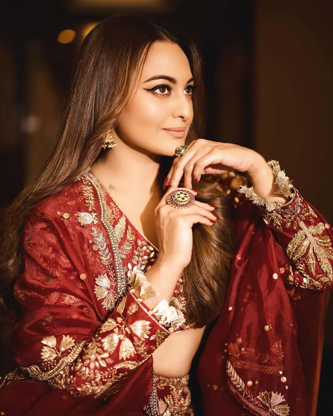 Sonakshi Sinha Wearing Beautiful Earrings Jewellery Maroon Gown